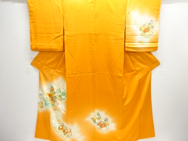 JAPANESE KIMONO / HOMONGI / KIKKO WITH FLOWER